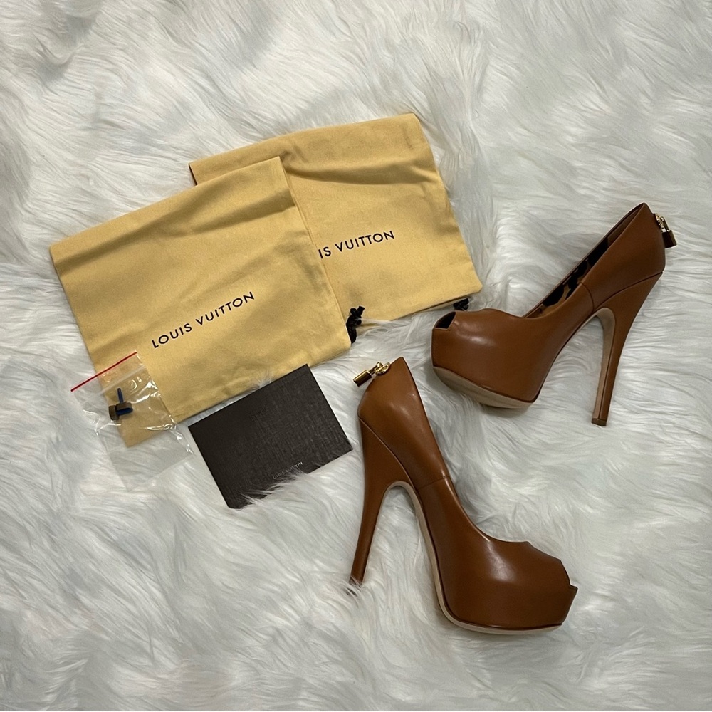 NWOT Louis Vuitton Oh Really Open Toe Pump 11cm